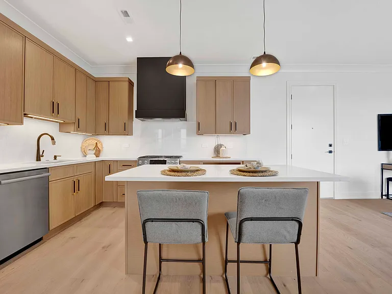 5630 N Broadway St #2W — Photo 6