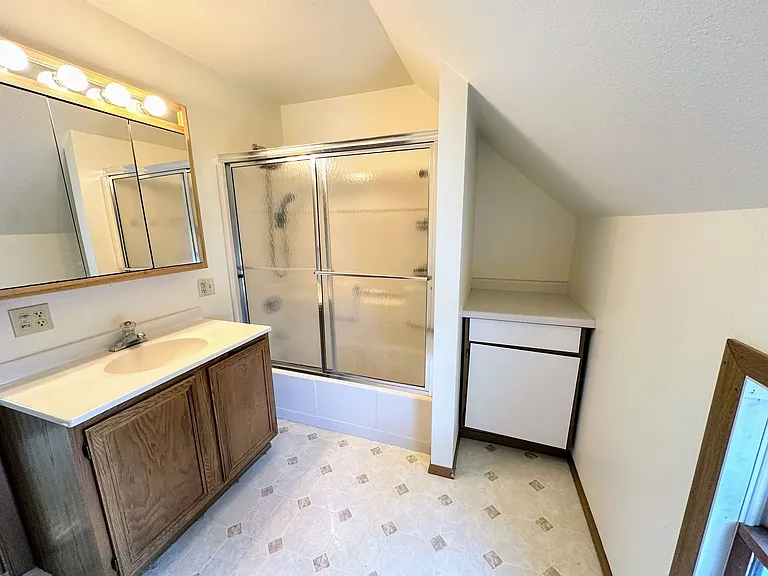 2212 School St — Photo 17