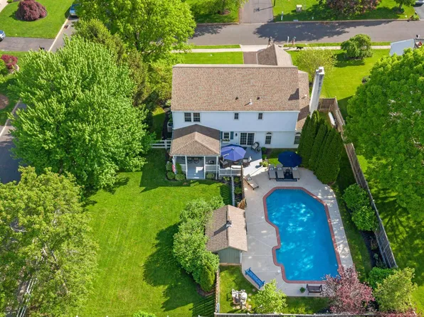 3970 Sherwood Ln, Doylestown, PA 18902