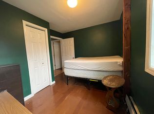 98 11th St #2, Troy, NY 12180