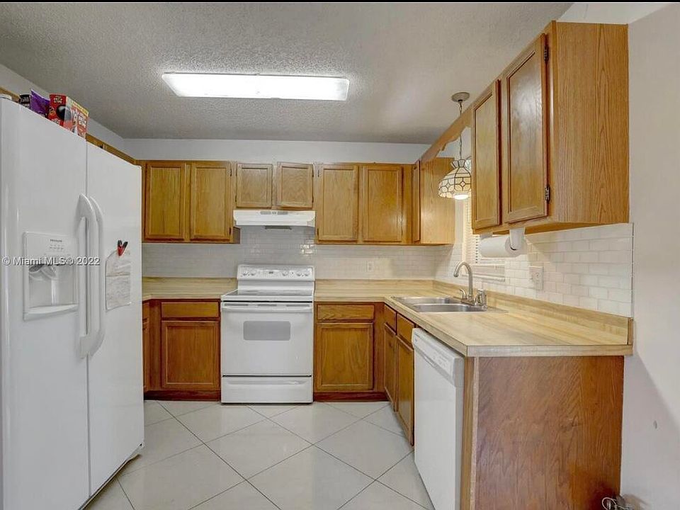 1st image of 2450 SW Cooper Ln