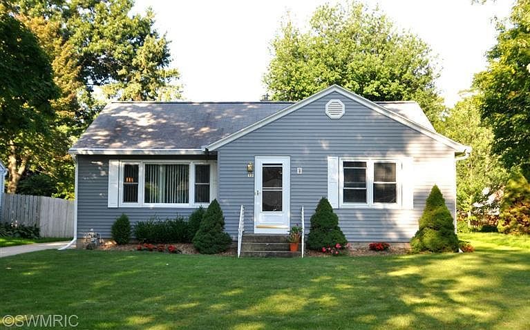 1st image of 172 Cambridge Ave