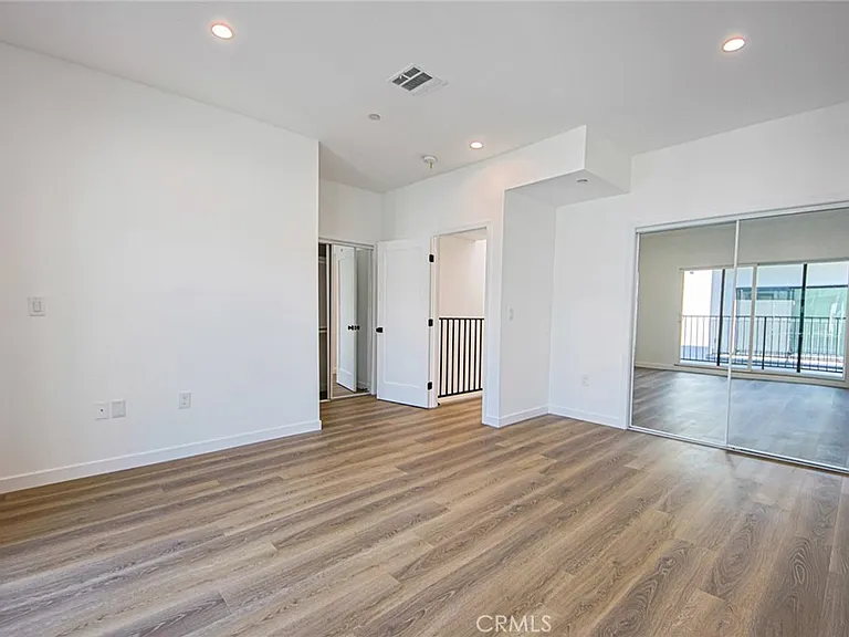 5235 Satsuma Ave — Photo 33