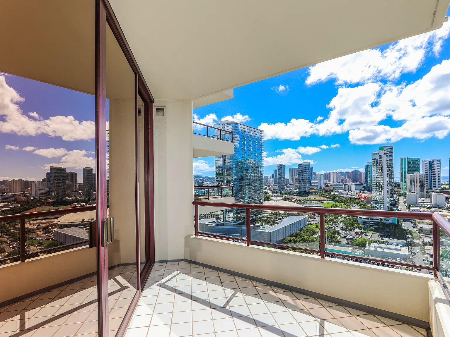 725 Kapiolani Blvd — Photo 2