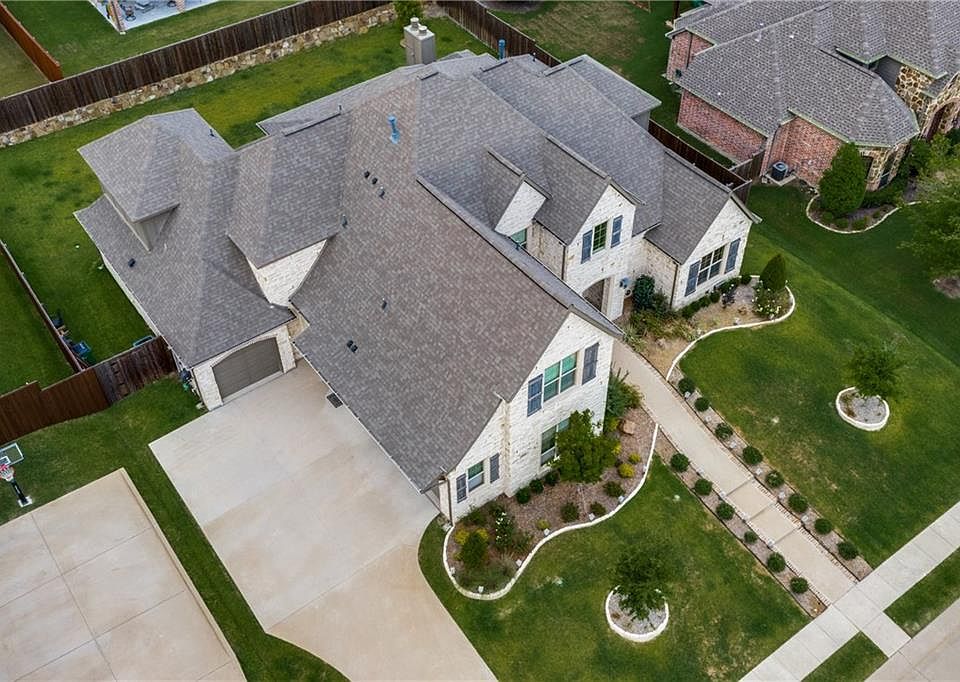 1st image of 1611 Stillhouse Hollow Dr