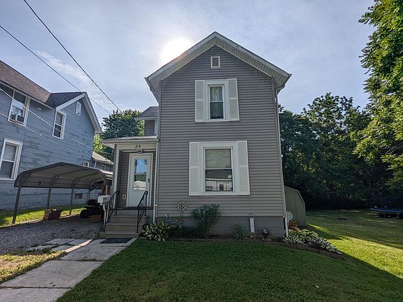 2nd image of 89 N Pine St