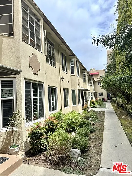 1 bed, 1.0 bath, 750 sqft, $2,000 — Photo 3