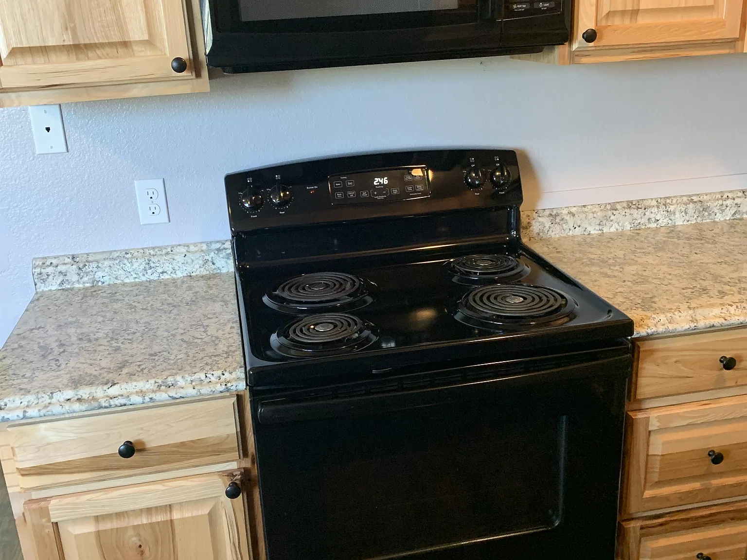178 Rosewood Drive - B — Photo 4