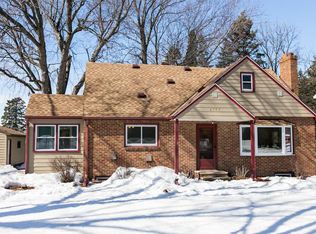 2549 Pascal St, Saint Paul, MN 55113