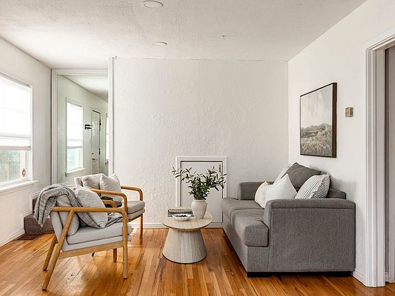 4th image of 314 N C St E