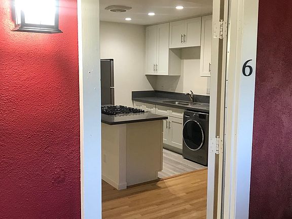3rd image of 83 S Daisy Ave APT 6