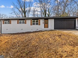 520 Stonewood Dr, Stone Mountain, GA
