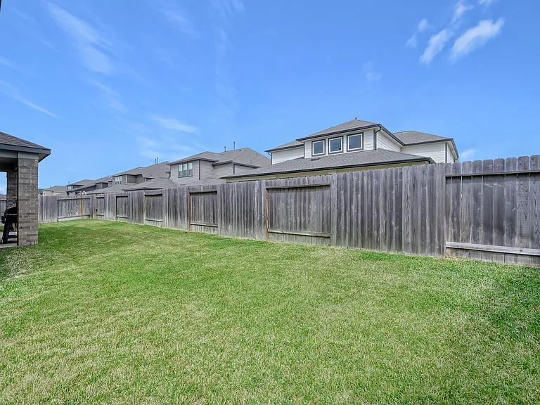 241 Bright Bluff Cir — Photo 36