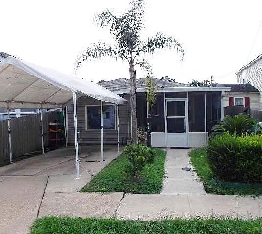 1st image of 2422 Verbena St