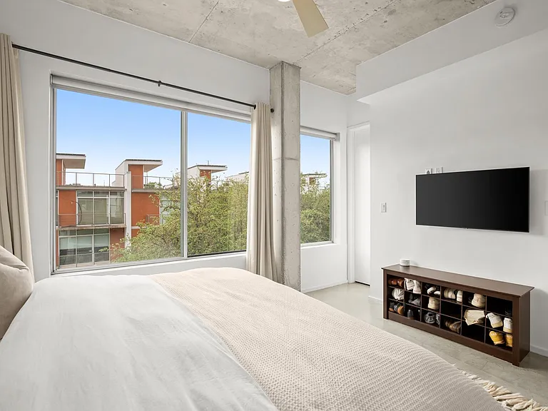 2301 S 5th St #32 — Photo 13
