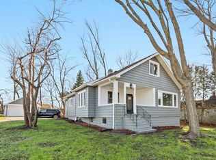 1002 S Lincoln Ave, Aurora, IL 60505