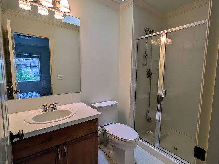 Upstairs bathroom 3. This is en-suite with a bedroom.