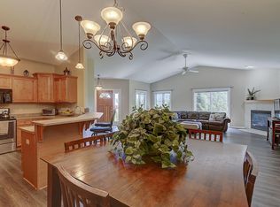 N7751 Maple Ridge Rd #2, Oconomowoc, WI 53066