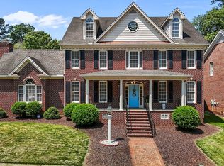 5619 Bennettwood Ct, Raleigh, NC 27612