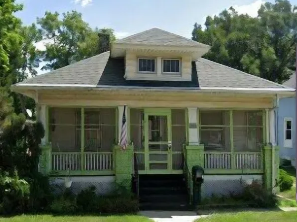 707 N Howell St, Davenport, IA 52802