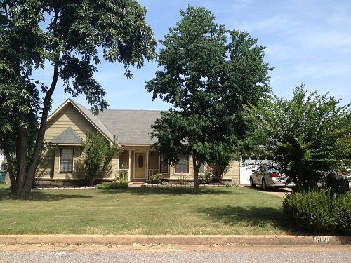 2nd image of 662 Eaglewood Dr