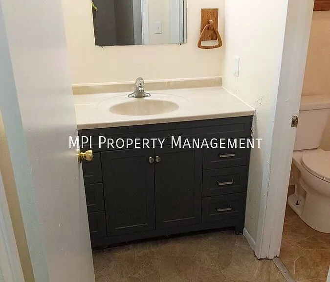 9519 W Bradley Rd — Photo 11