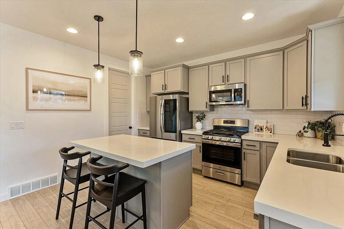 Bergen Ln, Lehi — Photo 2