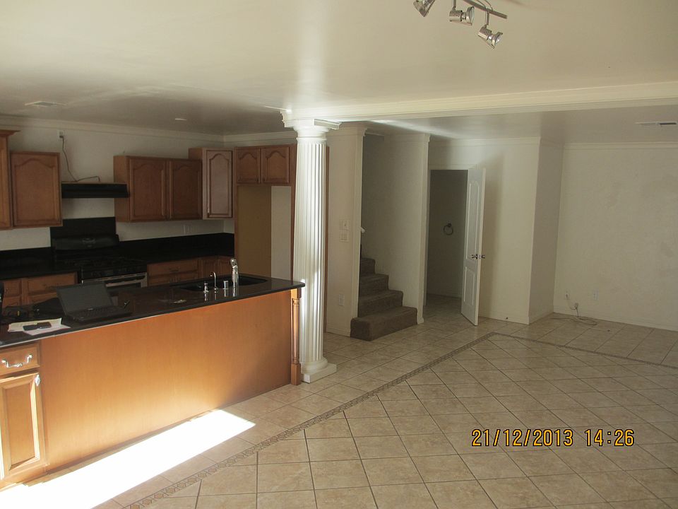 2nd image of 2041 Waverly Cir
