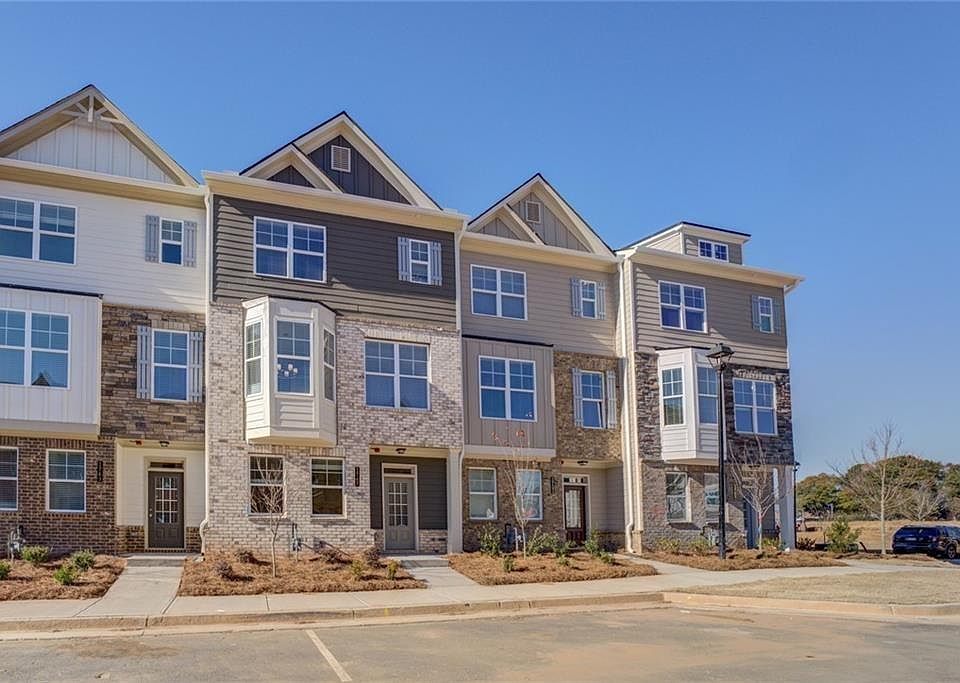 1st image of 592 Amarante Cir