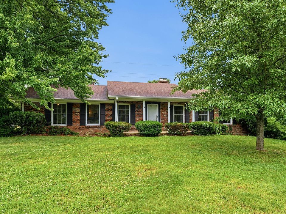 1st image of 601 S Dogwood Dr