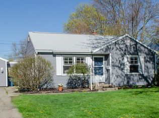 121 N Ridgeway Dr, Battle Creek, MI 49015