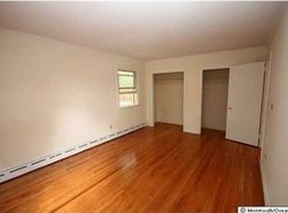 611 Holly Hill Dr, Brielle, NJ 08730