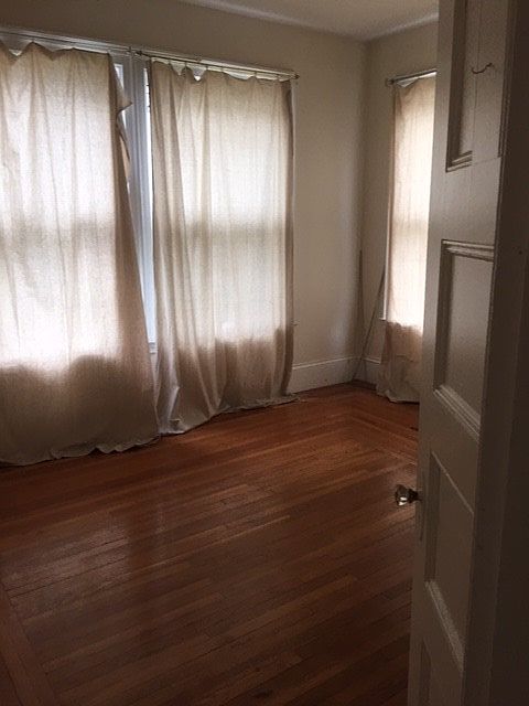 2nd image of 256 South St APT 3