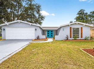 9633 Lakeside Ln, Port Richey, FL 34668