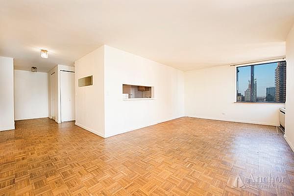 1st image of 30 W 61st St APT 21D