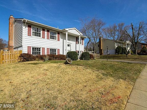 2nd image of 4506 Knoll Dr