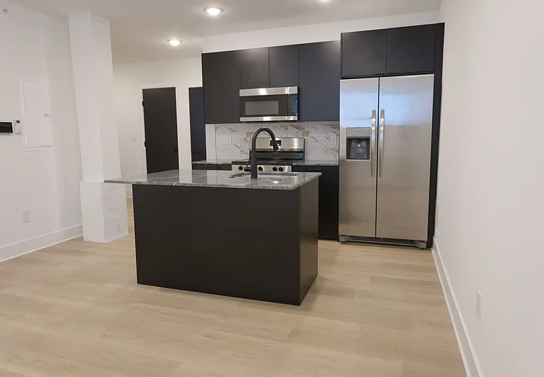 1901 E Willard St #103 — Photo 5