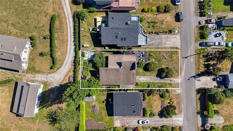 2nd image of 632 Highland Drive