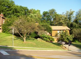 3731 N Crestview Dr NW, Huntsville, AL 35816