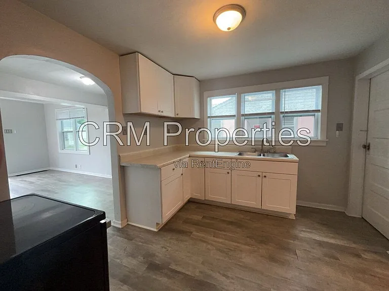714 E Vaile Ave — Photo 14