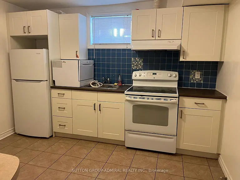123 Cherry Hills Rd #BASEMENT — Photo 2
