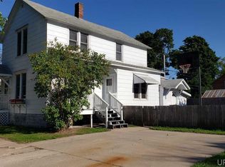 1513 2nd Ave S, Escanaba, MI 49829