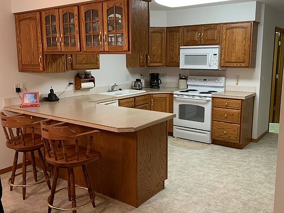 4th image of 1417 Vintage Hill Dr