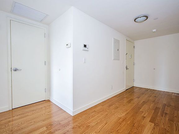 4th image of 230 Troutman St #3F