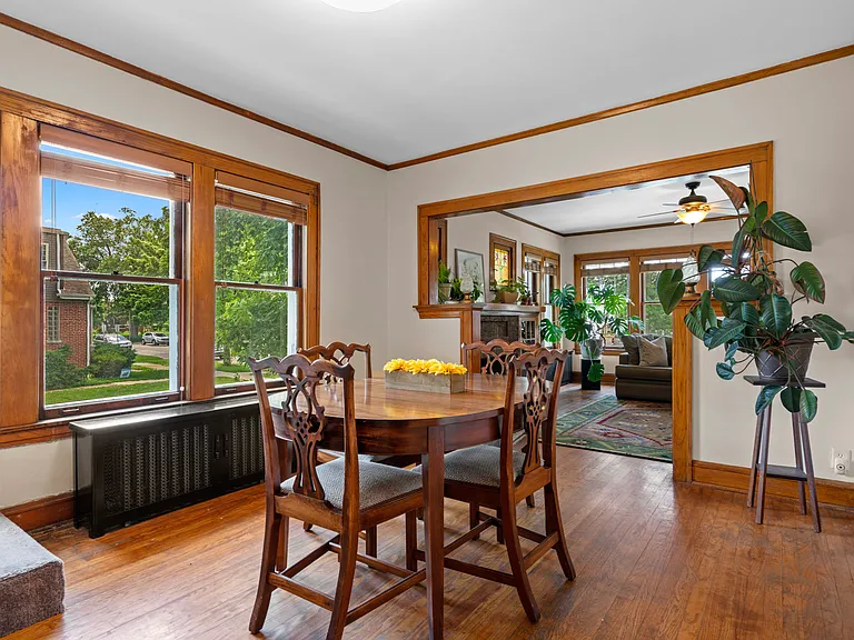1447 Cuyler Ave — Photo 16