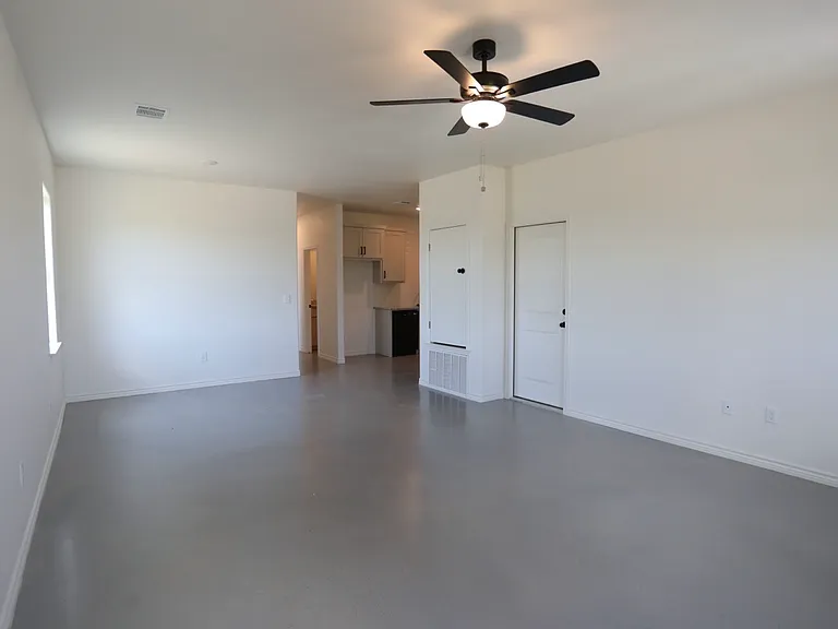 4119 Long Creek Ln #B — Photo 3