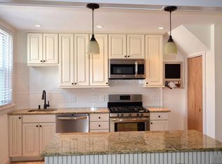 647 Dayton Rd, Bryn Mawr, PA 19010