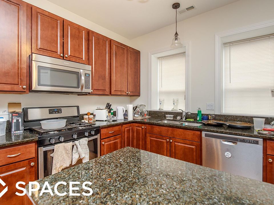 1st image of 2242 W Grace St #Three_a