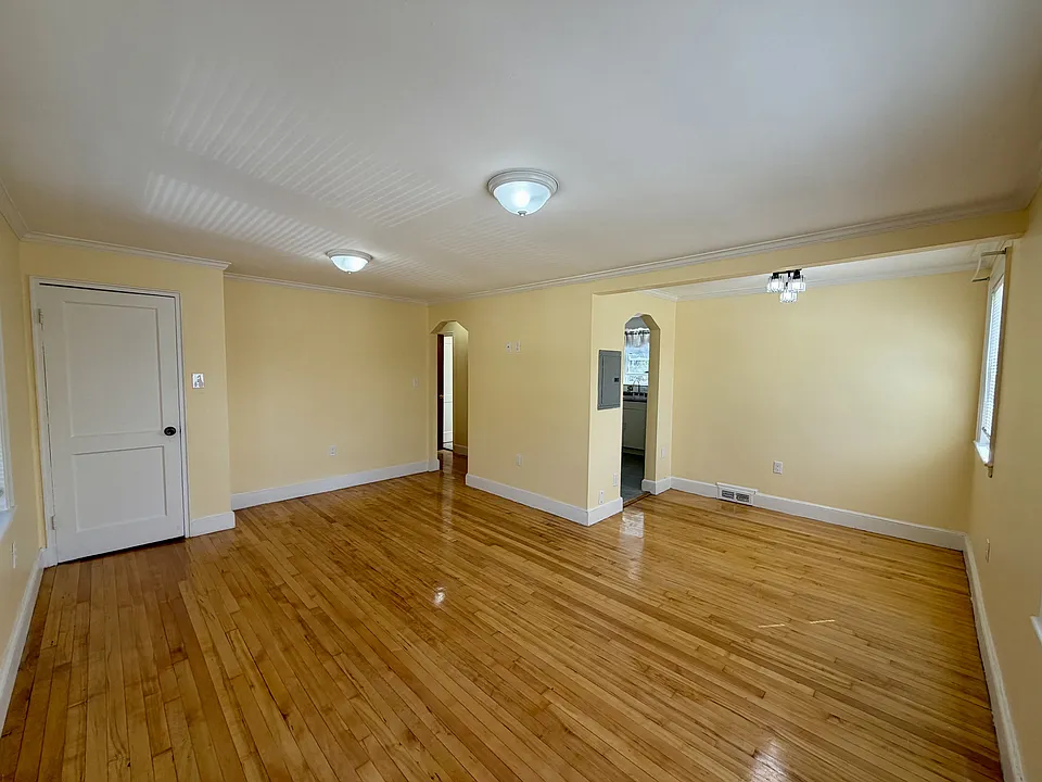 19 Ridgeview Ave #2