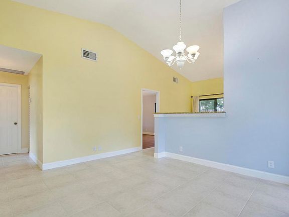 4th image of 103 Lakewood Dr APT 23D